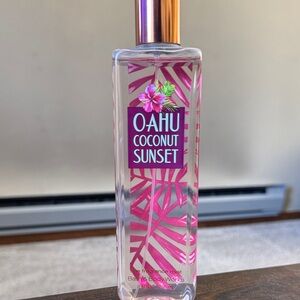 Bath & Body Works Oahu Coconut Sunset Mist with Pink Accents